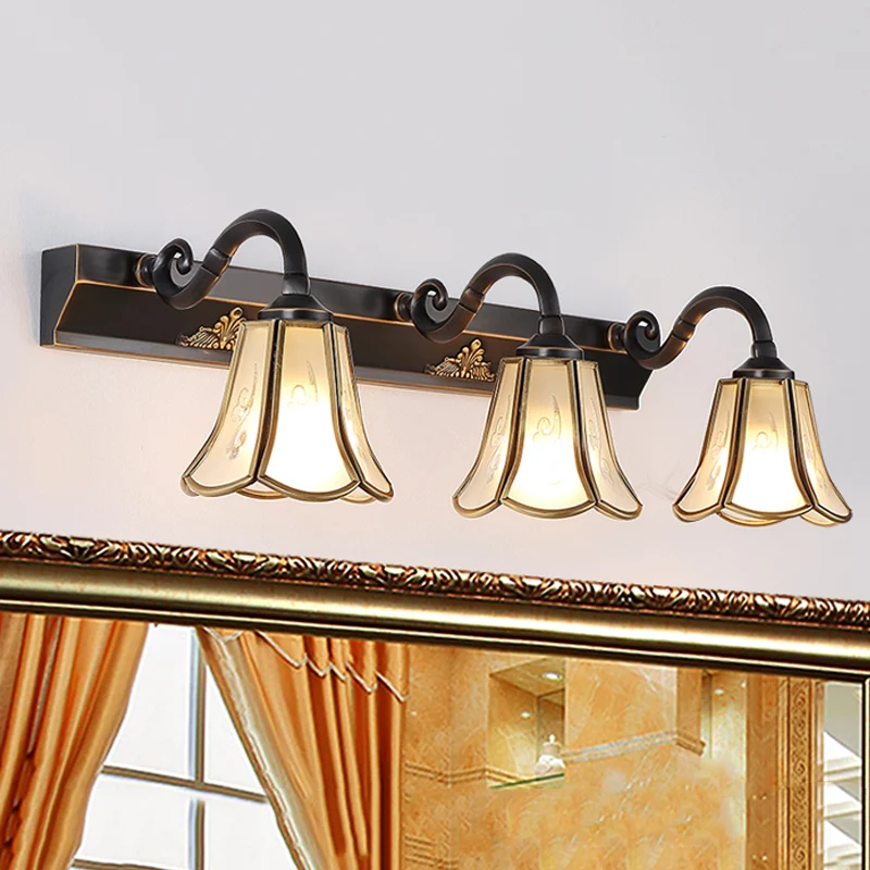 Ivoorglas Zwart Vanity Light Blossom 3 Lichten Traditionalisme Wandkandelaar Verlichtingsarmatuur met gebogen arm Clearhalo