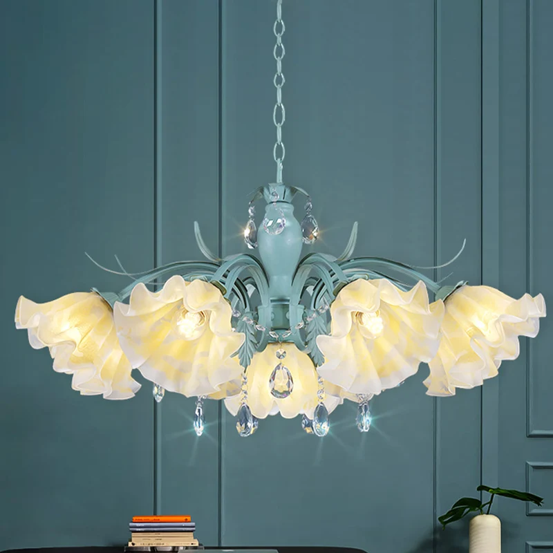 Ivoorkleurige glazen blauwe hangende verlichting Geschulpte 4/7/9 hoofden Koreaanse bloemkroonluchter met kristallen drupp...