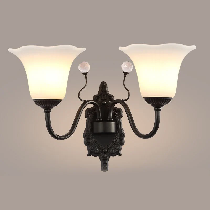 Ivoorkleurige glazen zwarte wandlamp Bloem 1/2-licht Rustiek wandgemonteerd lichtarmatuur met kristallen accent voor hal C...