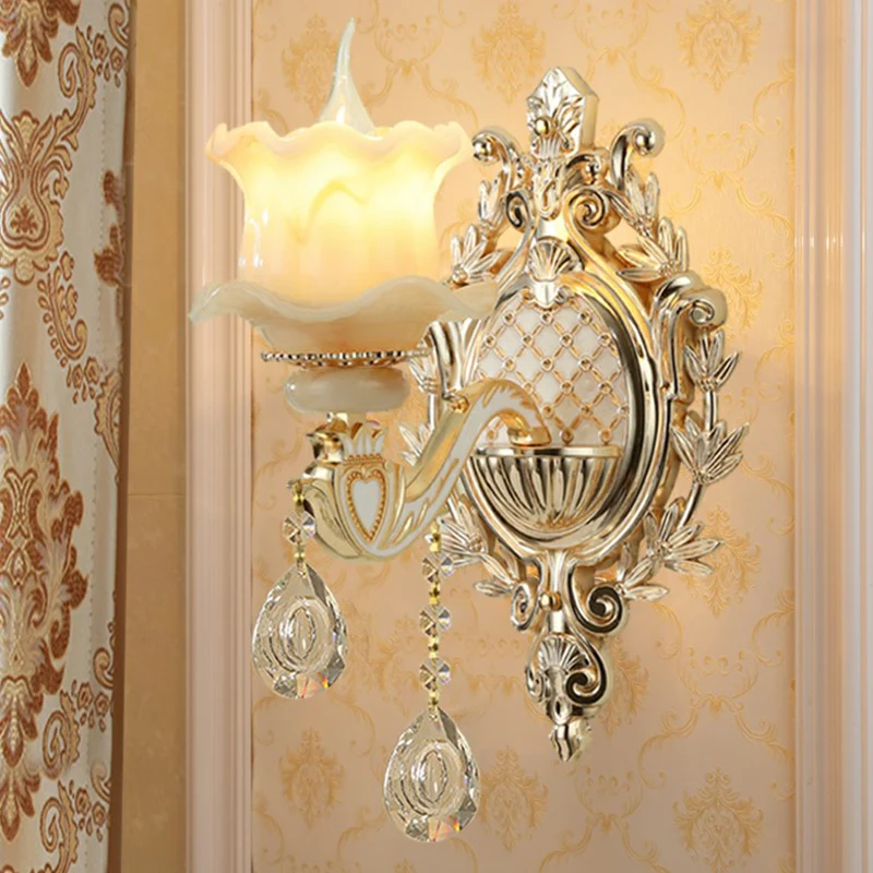 Jade wandmontage licht Traditionele beige bloemgang wandkandelaar met kristallen druppel Clearhalo