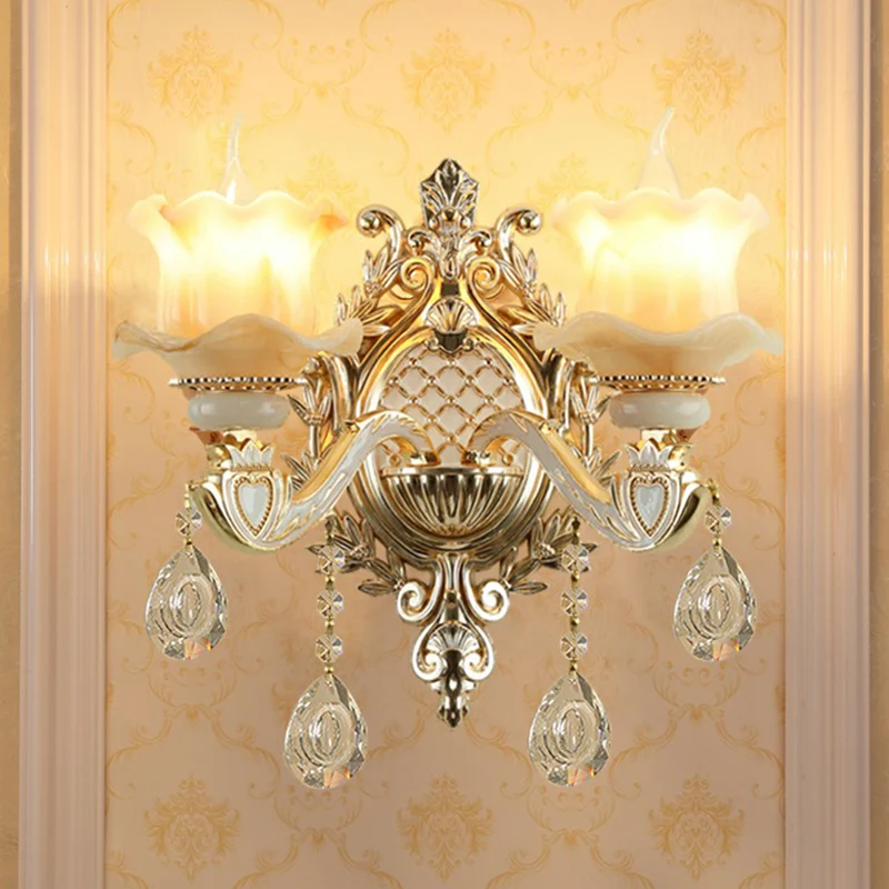 Jade wandmontage licht Traditionele beige bloemgang wandkandelaar met kristallen druppel Clearhalo