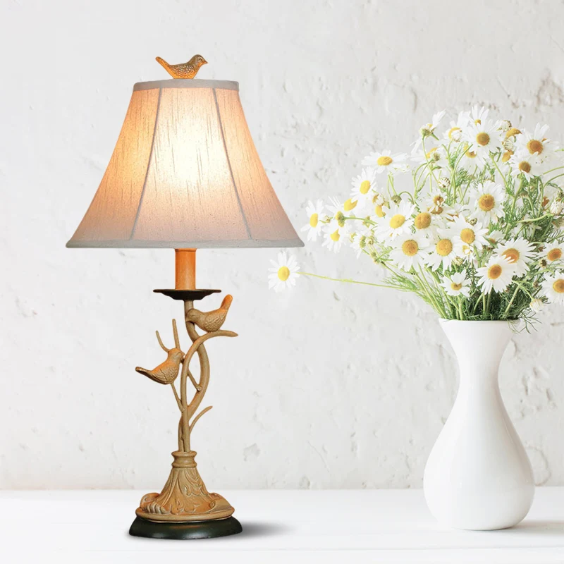 Kaki tafellamp met 1 lamp Landelijk uitlopend nachtkastje van stof met decoratie van takjes en vogels Clearhalo