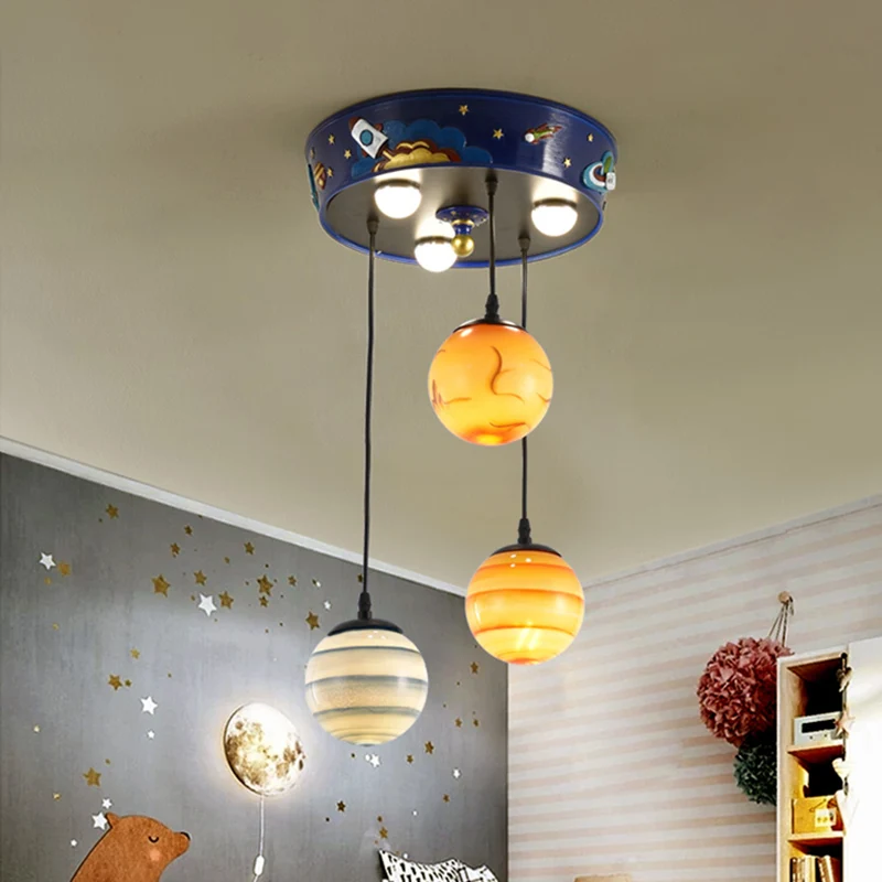 Kinderplafondlamp met 3 lampen en blauwe planeet, met matglazen kap voor de kinderkamer Clearhalo