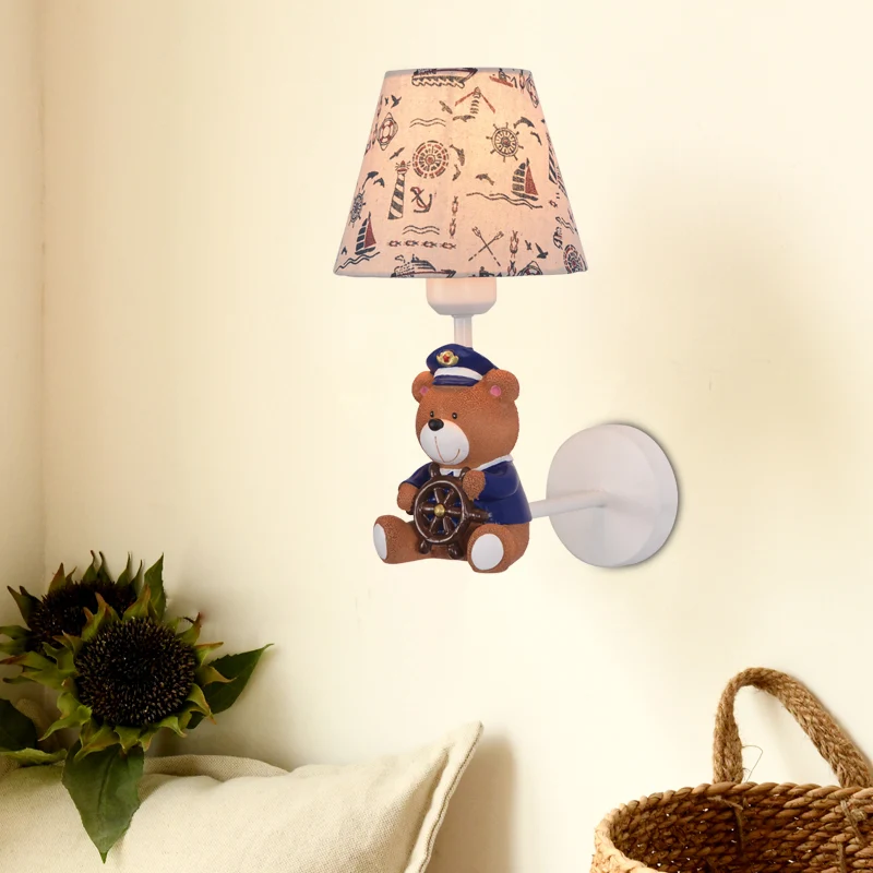 Kinderspeelgoedbeer-wandlamp met taps toelopende kap Eén lichte harswandkandelaar beige voor kinderslaapkamer Clearhalo