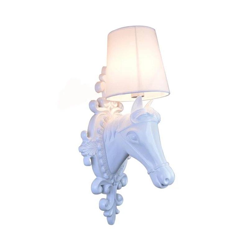 Klassieke wandlamp van zwart/wit hars met 1 lamp en kegelvormige stoffen kap Clearhalo