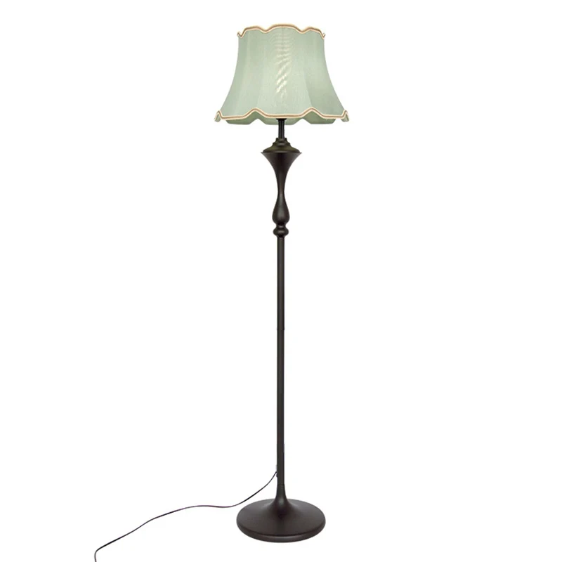 Klokvormige stoffen vloerlamp Traditionele staande lamp met één lamp en geschulpte rand Clearhalo