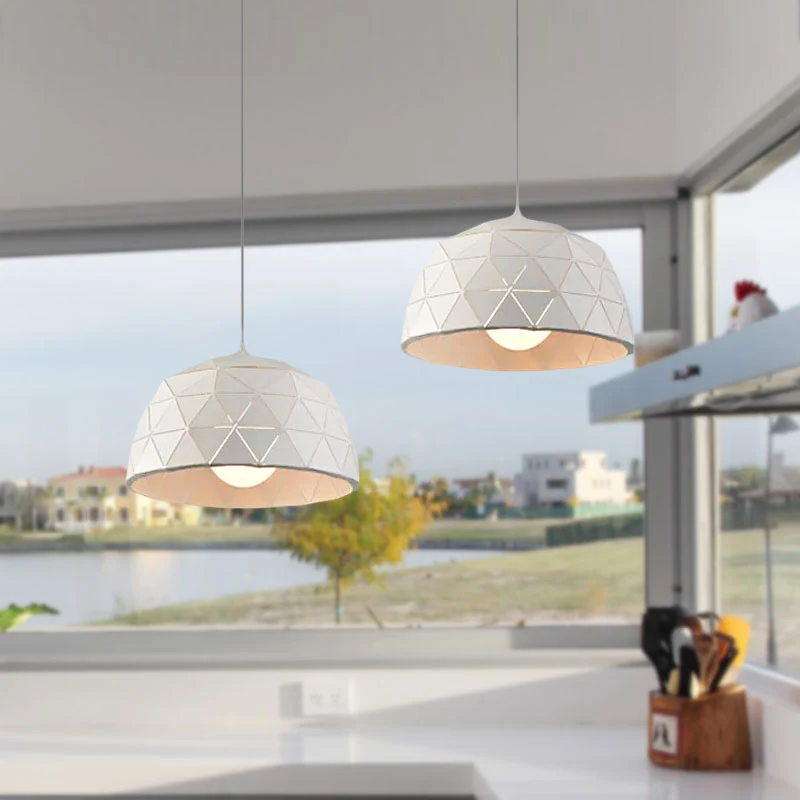 Koepelvormige plafondlamp Scandinavische stijl 12"/14" W 1 licht metalen hanglamp zwart/wit voor koffiewinkel Clearhalo