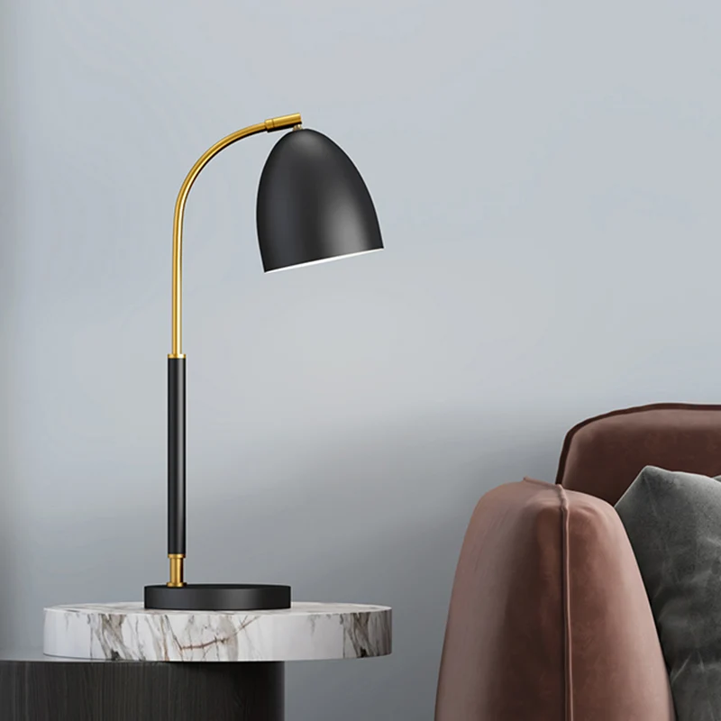 Koepelvormige tafellamp Simplicity Metallic 1-lamps zwarte nachtkastjeverlichting met gebogen arm Clearhalo