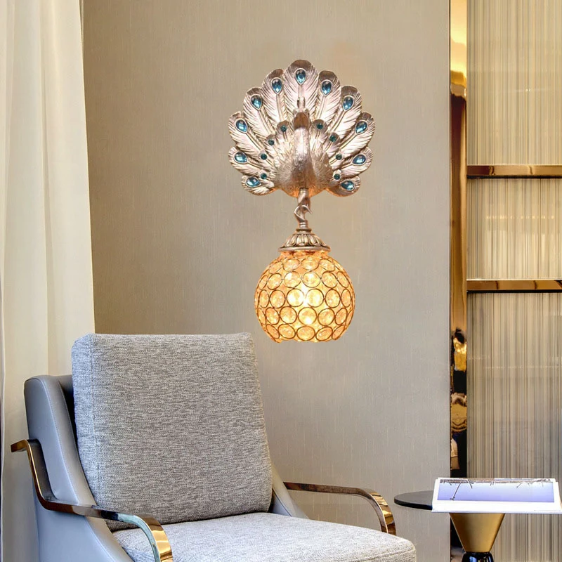 Koepelvormige wandlamp van metaal en kristal, antieke stijl, 1-lichts gangwandkandelaar met zilveren pauwachterplaat Clear...