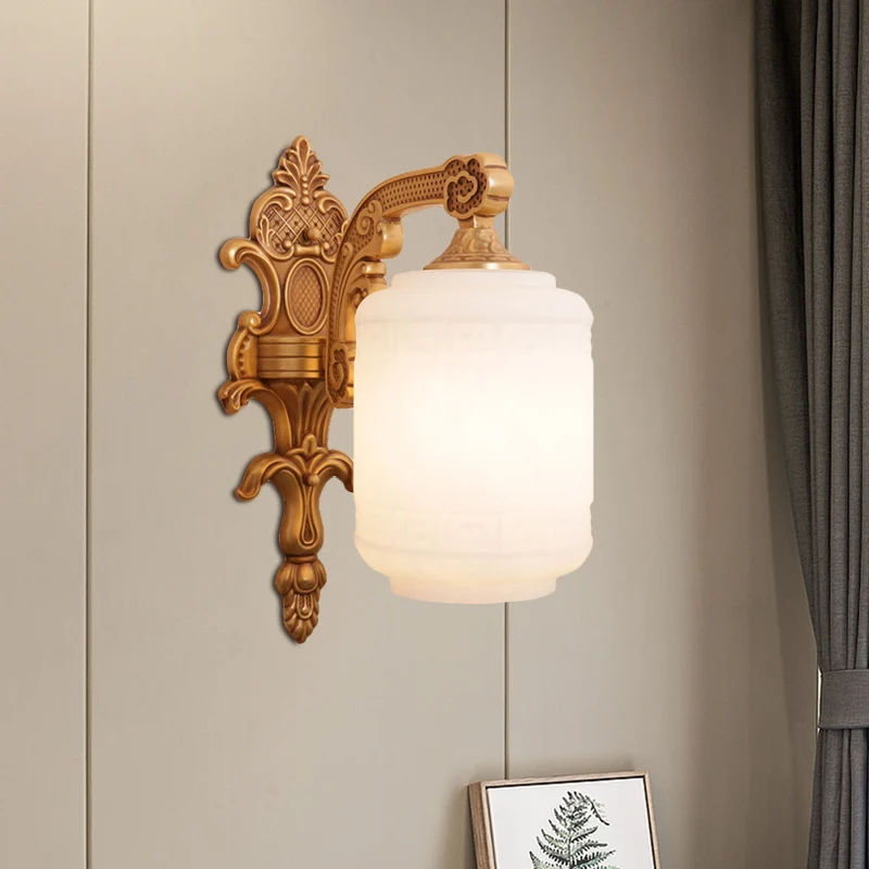 1 kop opaal glazen wandlamp traditionele messing lantaarn schaduw wandkandelaar verlichting voor woonkamer Clearhalo