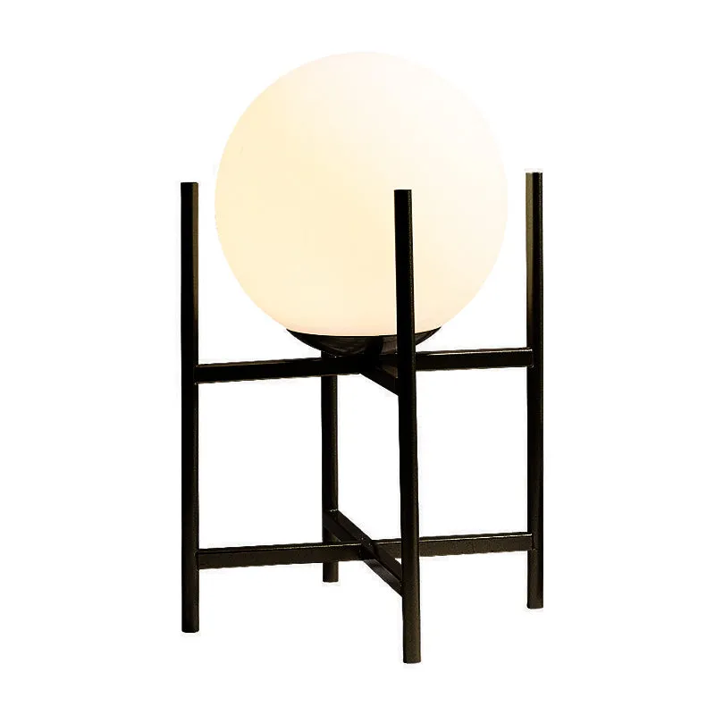 1 kop studie bureaulamp modernisme zwart/goud leesboeklamp met bol opaal glazen kap Clearhalo