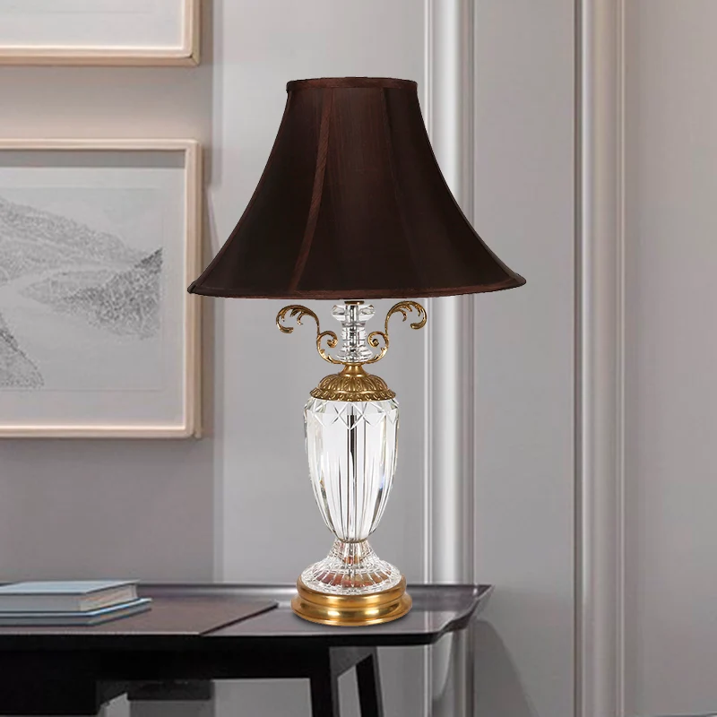 Kristallen nachtlamp met 1 slaapkamer, eenvoudig zwart nachtkastje met conische stoffen kap Clearhalo