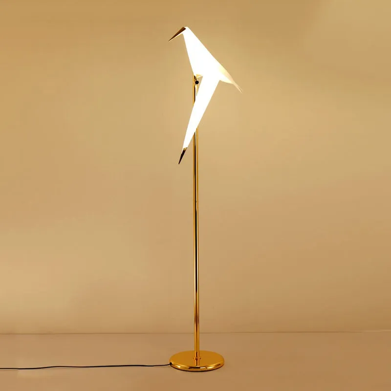 Kunststof gevouwen vloerlamp met vogelvorm moderne stijl LED-vloerlamp met gouden afwerking warm/wit licht Clearhalo
