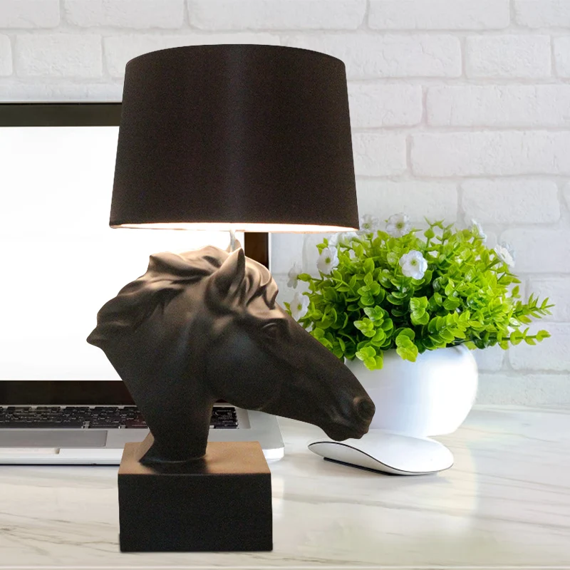 1 lamp stoffen tafelverlichting landelijke stijl zwarte taps toelopende salonnachtlamp met steedskopbasis Clearhalo
