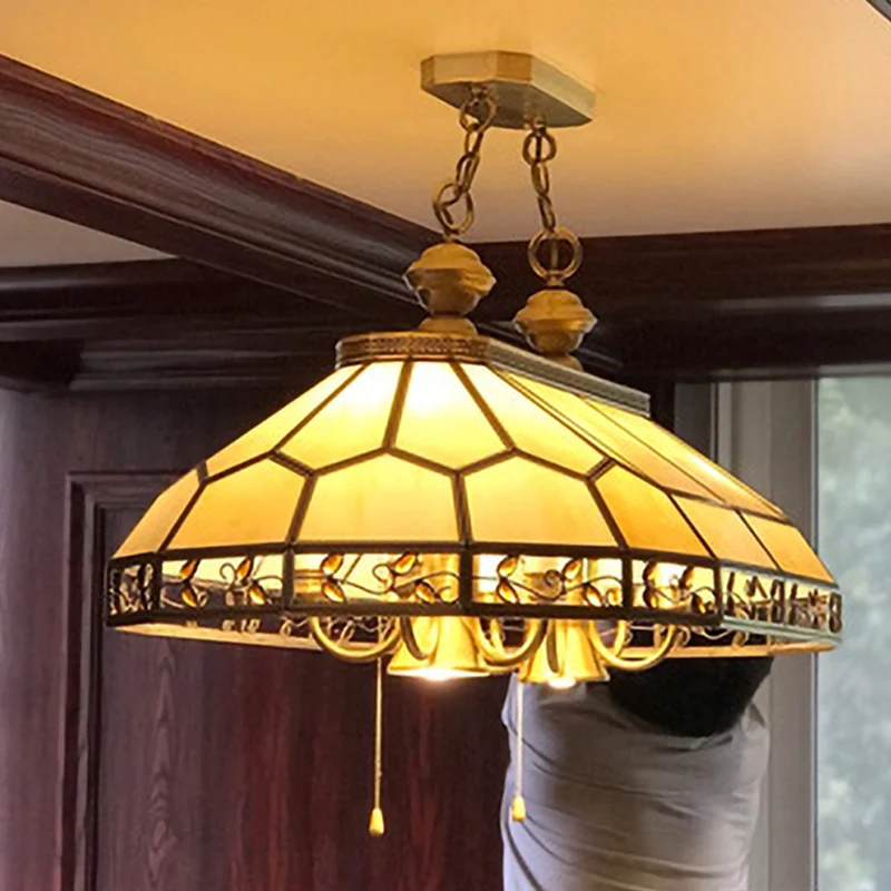 12 lampen gefacetteerde eilandverlichting koloniale gouden matglazen plafondophanglamp voor restaurant Clearhalo