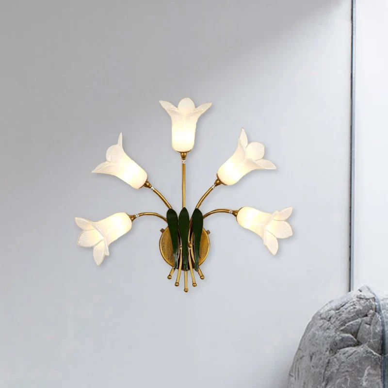 5 lampen wandlamp blaker Amerikaanse tuin slaapkamer LED-wandverlichting armatuur met lelie/tulp matglazen kap goud Clearhalo