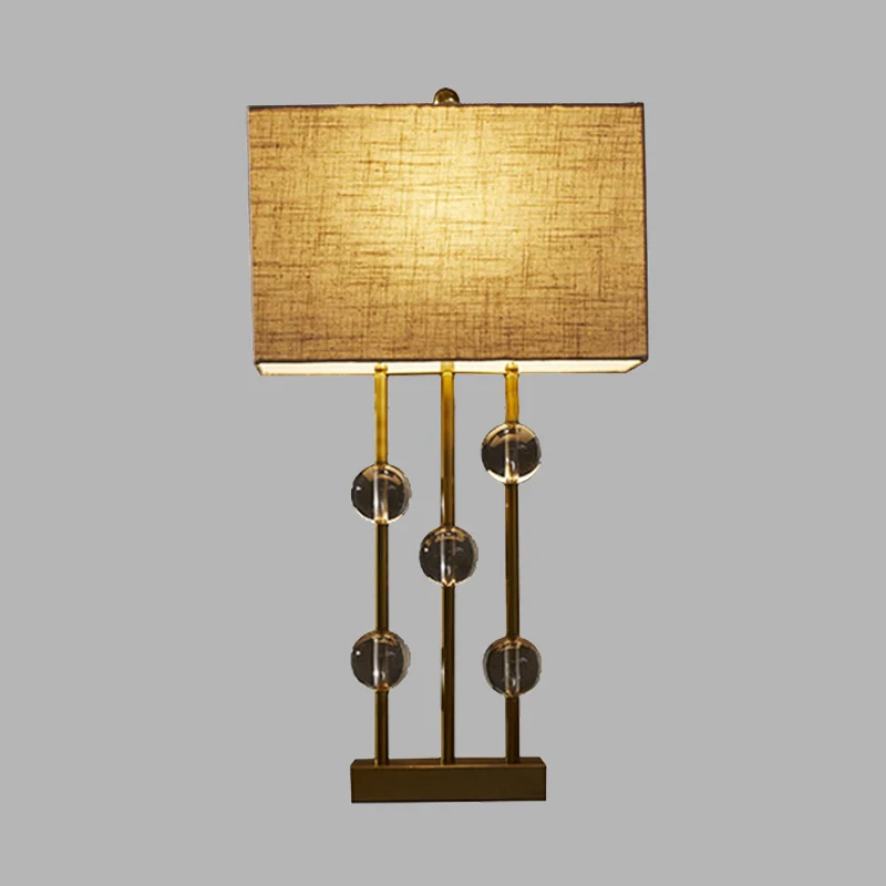 Landelijk rechthoekig nachtlampje 1 lichte stoffen tafellamp beige voor slaapkamer met kristallen decoratie Clearhalo