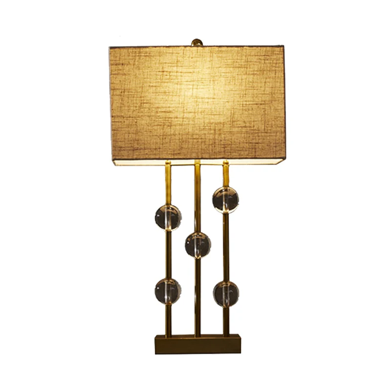 Landelijk rechthoekig nachtlampje 1 lichte stoffen tafellamp beige voor slaapkamer met kristallen decoratie Clearhalo