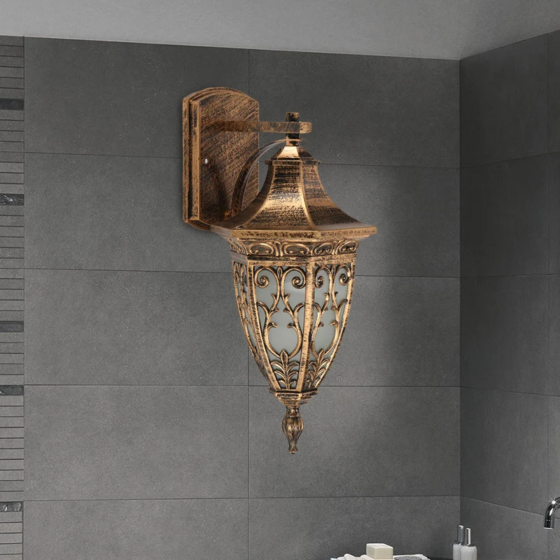 Landelijke urnvormige schansverlichting 1-lamps aluminium wandlamp messing voor buiten Clearhalo