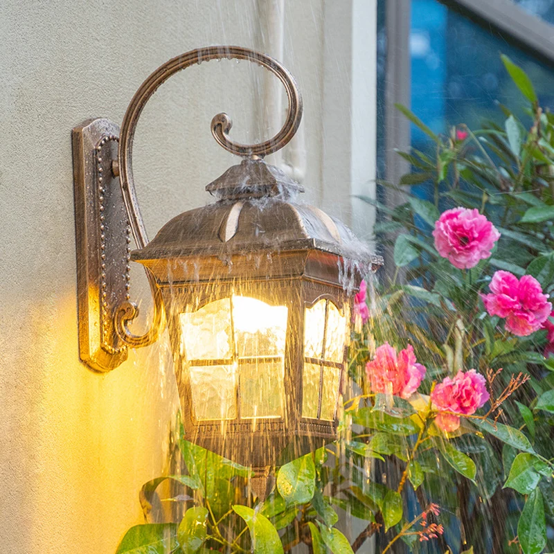 Lantern Yard wandgemonteerde verlichting Klassiek helder rimpelglas 1-lichts bronzen wandkandelaar Clearhalo