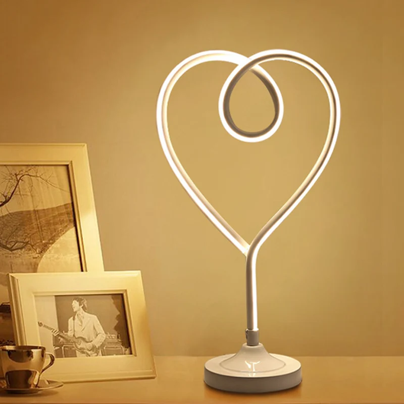LED-woonkamerbureaulamp eigentijds goud/wit taakverlichting met hartvormige acrylkap Clearhalo