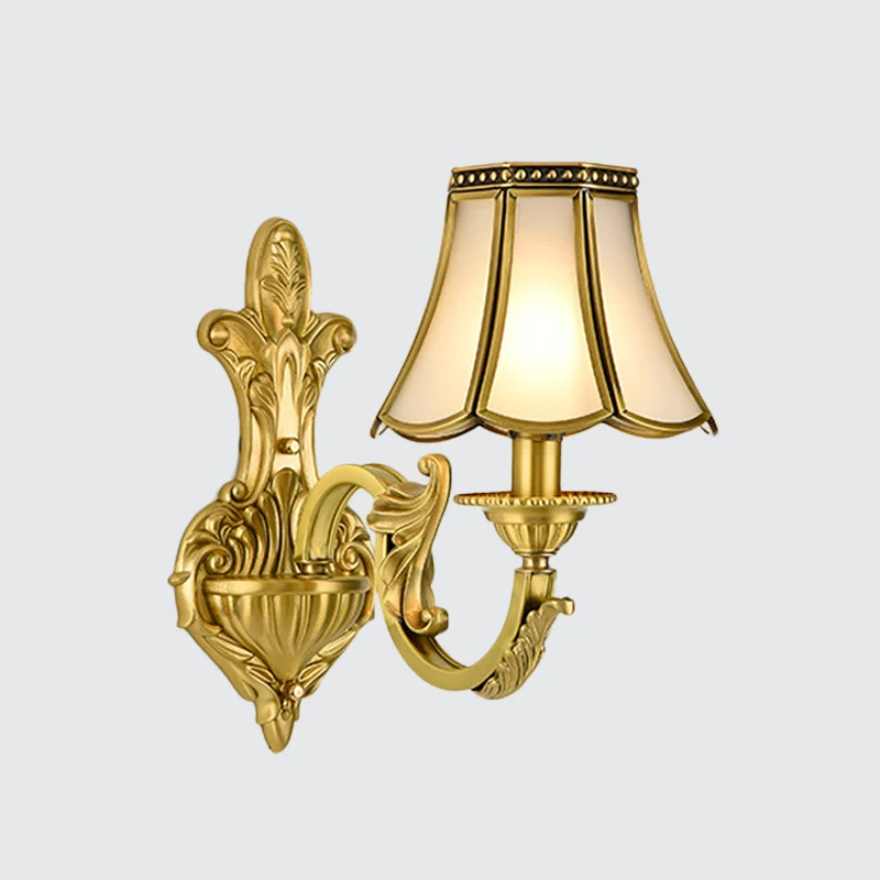 1/2 licht uitlopende/bel wandgemonteerde lichte traditionele gepolijste messing matglazen wandkandelaarlamp Clearhalo
