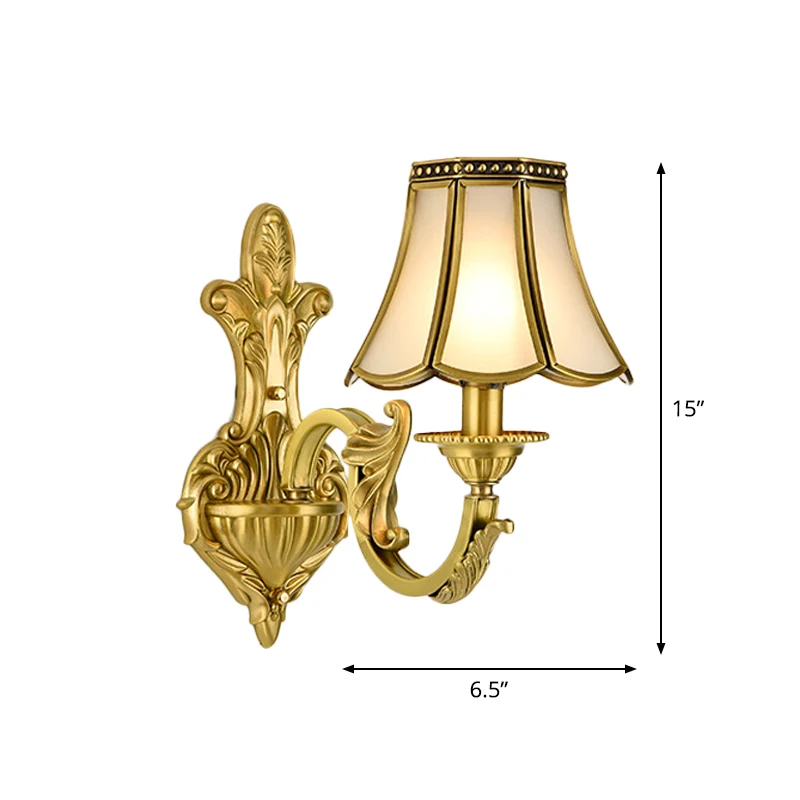 1/2 licht uitlopende/bel wandgemonteerde lichte traditionele gepolijste messing matglazen wandkandelaarlamp Clearhalo