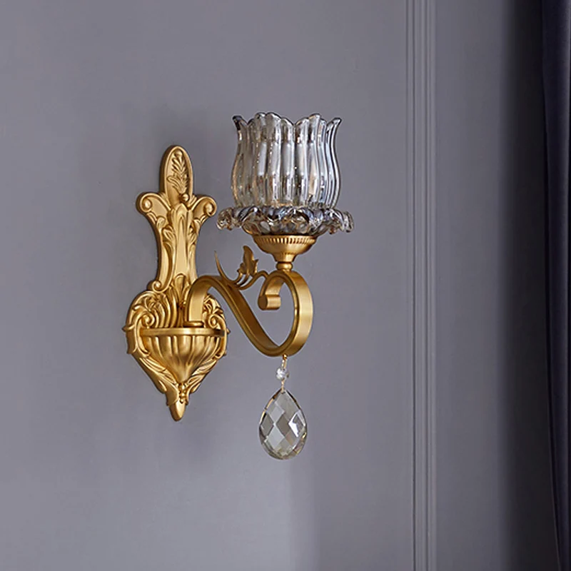 1 lichtbloemige wandverlichtingsideeën Traditionele gouden afwerking Kristallen wandlamp met gebogen arm Clearhalo