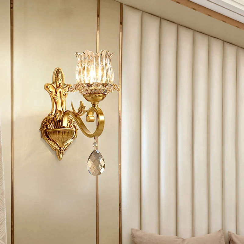 1 lichtbloemige wandverlichtingsideeën Traditionele gouden afwerking Kristallen wandlamp met gebogen arm Clearhalo