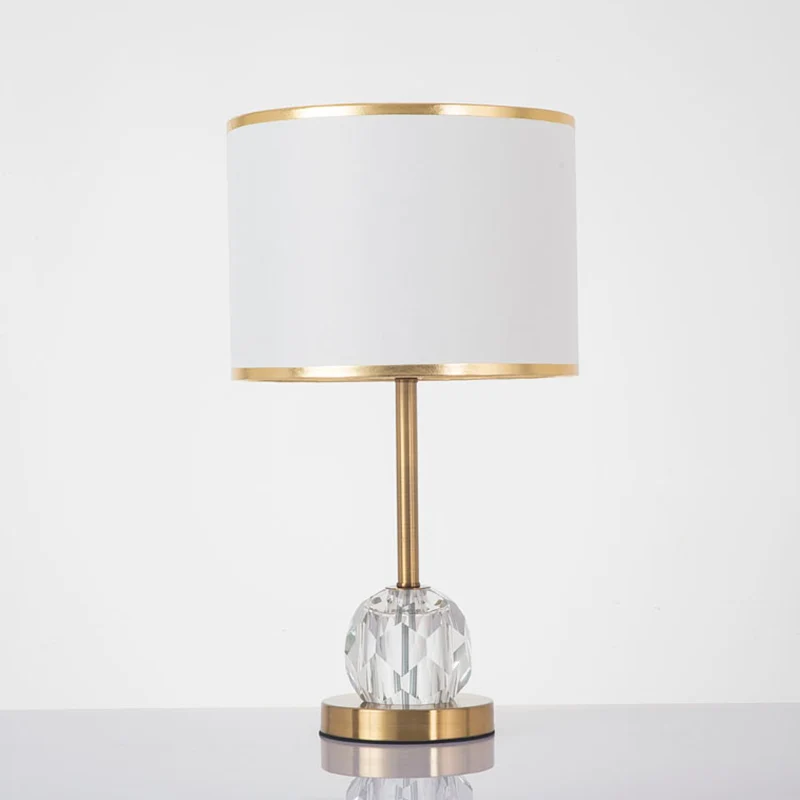 1 Lichte Drum Schaduw Tafellamp Traditionele Stoffen Nachtstandlamp Goud met Orb Bevel Cut Crystal Decor Clearhalo