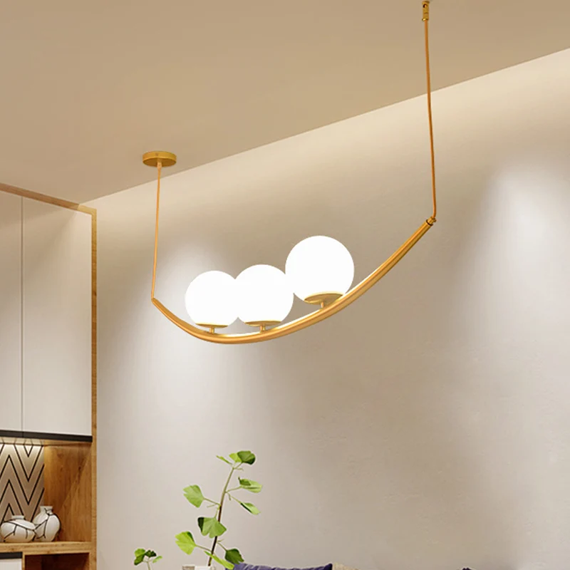 2/3 lichten eetkamer kroonluchter lamp armatuur modernisme gouden afwerking hangende plafondlamp met bal melkglas kap Clea...