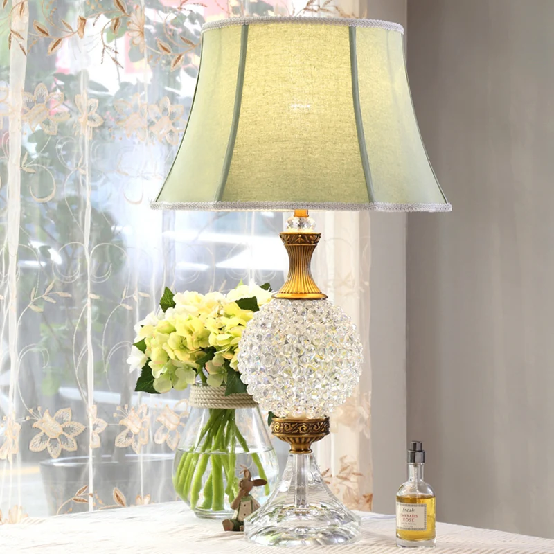 Lichtgroen nachtkastje met 1 lamp, traditionele kristallen bolvormige nachtkastjelamp Clearhalo