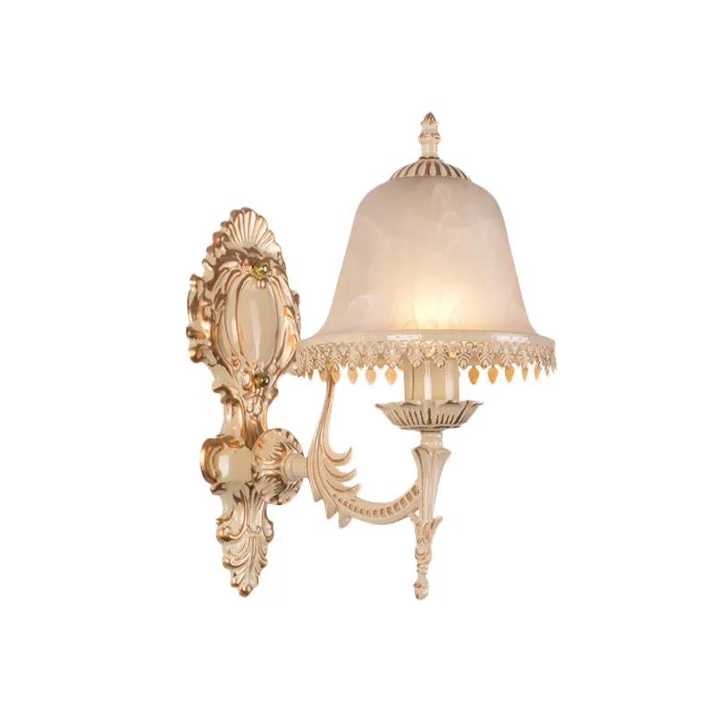 1/2 Lights Bell Sconce Lamp Klassiek Beige Frosted Glass Wandgemonteerd lichtarmatuur voor woonkamer Clearhalo