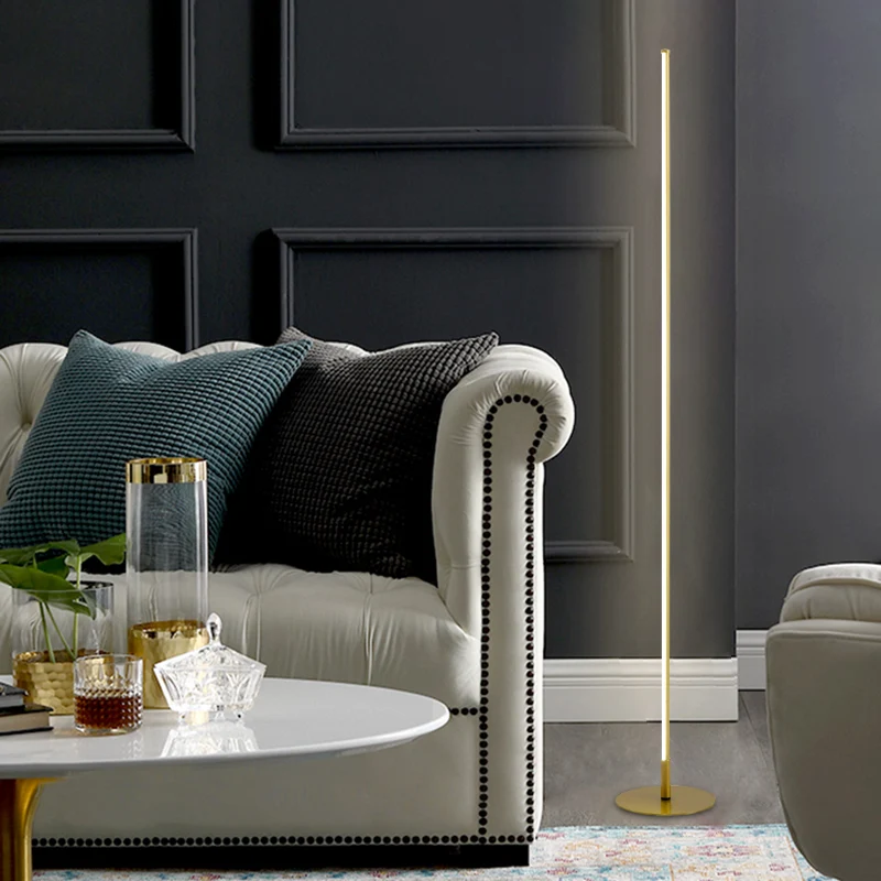 Lineaire staande lamp minimalistische metallic LED gouden vloerverlichting voor slaapkamer warm/wit licht Clearhalo