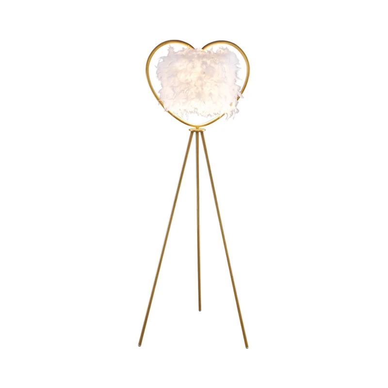 Loving Heart Frame Vloerlamp Post Modern Metallic 1-kops Zwart/Gouden Afwerking Statief Staande Staande Licht met Verenkap...