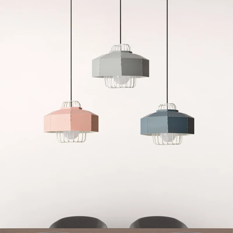 Macaron gefacetteerde schuurvormige druppelhanger ijzer 3 hoofden woonkamer multi-hanglamp met zwarte ronde/lineaire luife...