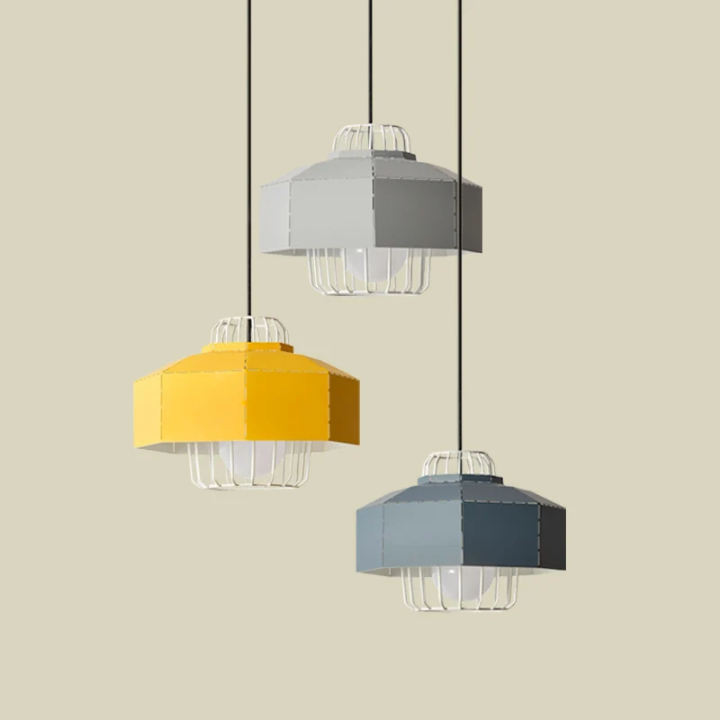 Macaron gefacetteerde schuurvormige druppelhanger ijzer 3 hoofden woonkamer multi-hanglamp met zwarte ronde/lineaire luife...
