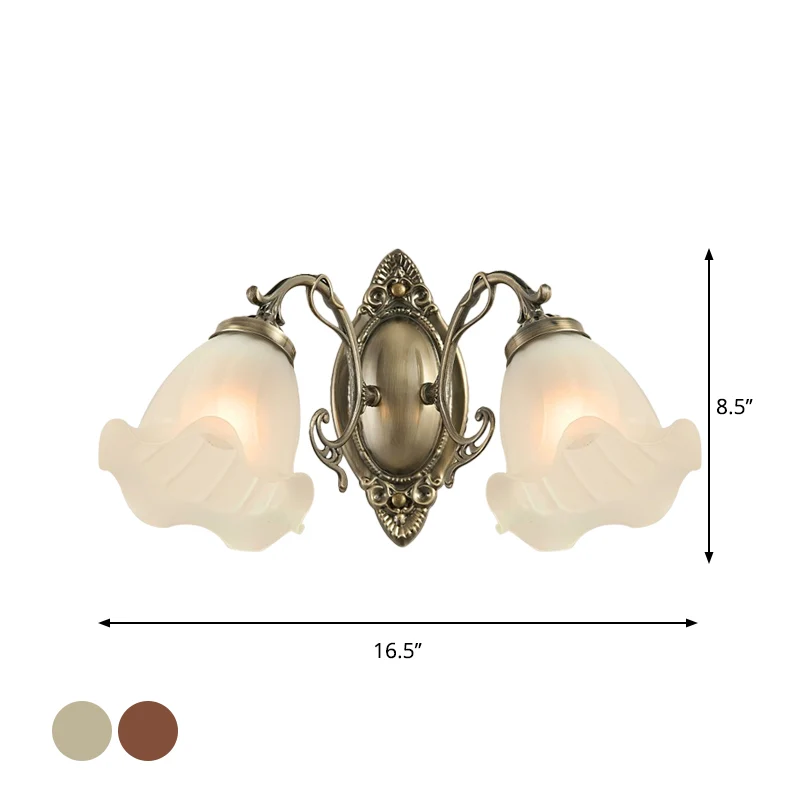 Mat wit glas met ruches, traditionele wandmontagelamp met 1/2 kop brons/koper Clearhalo