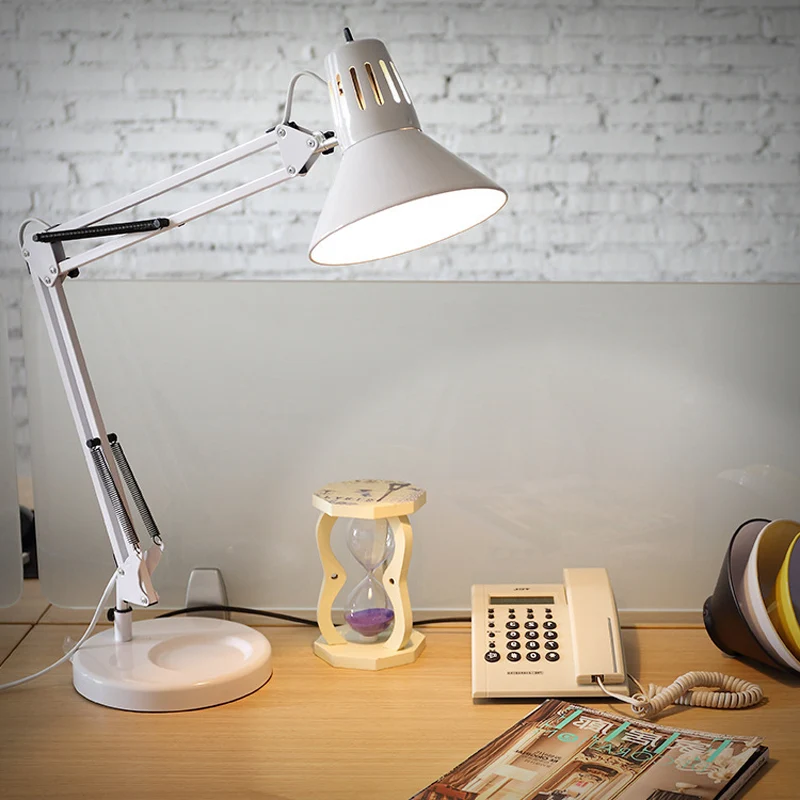 Meerscharnierende bureaulamp Scandinavische stijl metallic 1-lichts witte leeslamp met kegelvormige kap voor slaapkamer Cl...