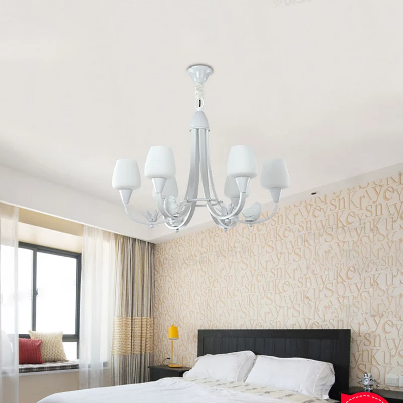 Melkglazen knopkroonluchter met vogeldeco 6 lichts moderne hanglamp wit voor woonkamer Clearhalo