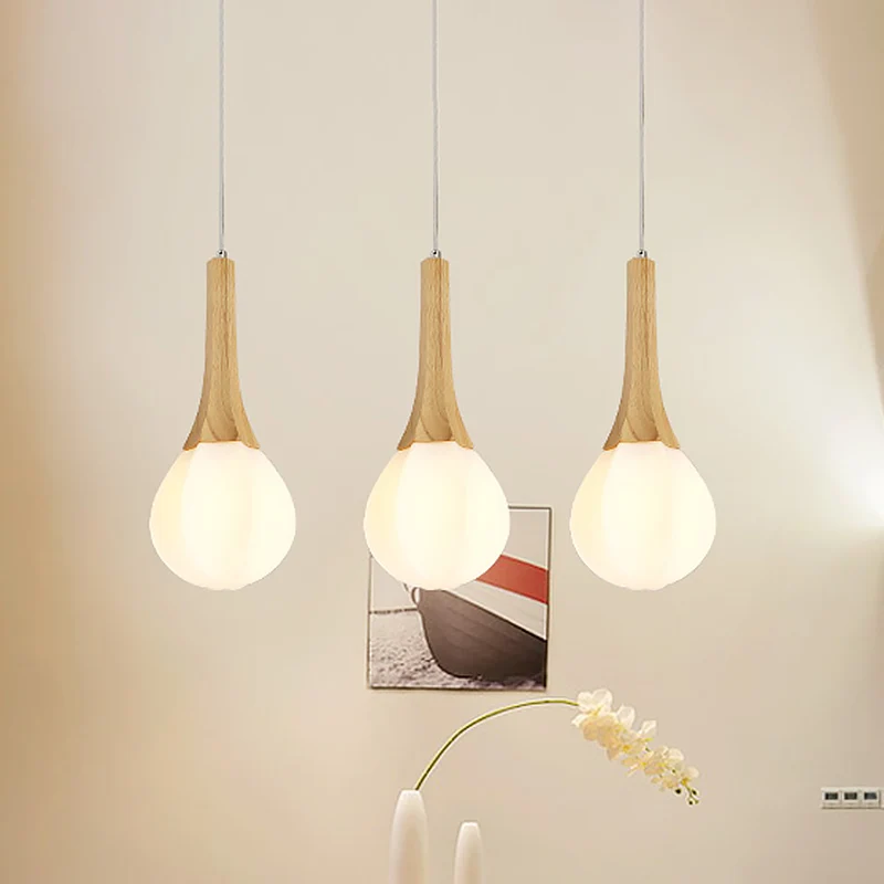 Melkwit glas prismatische druppelvormige hanger Minimalistische 1-lichte houten plafondophanglamp Clearhalo