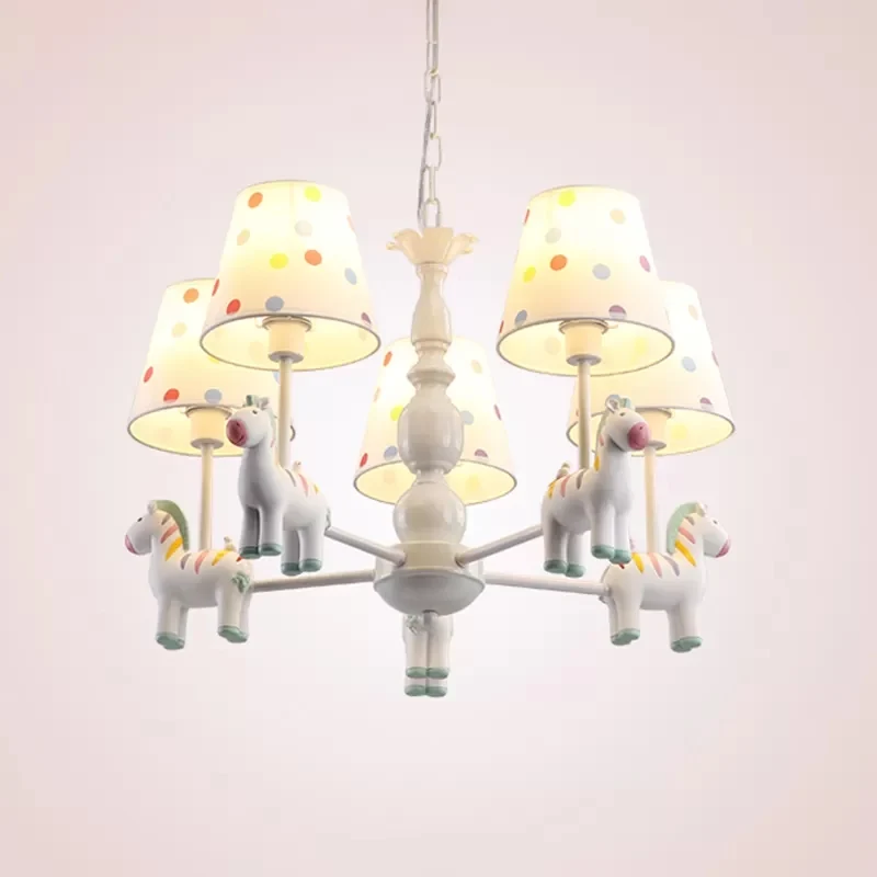 Merry-go-round kroonluchter 5 lampen cartoon creatieve metalen hanglamp voor speelkamer Clearhalo