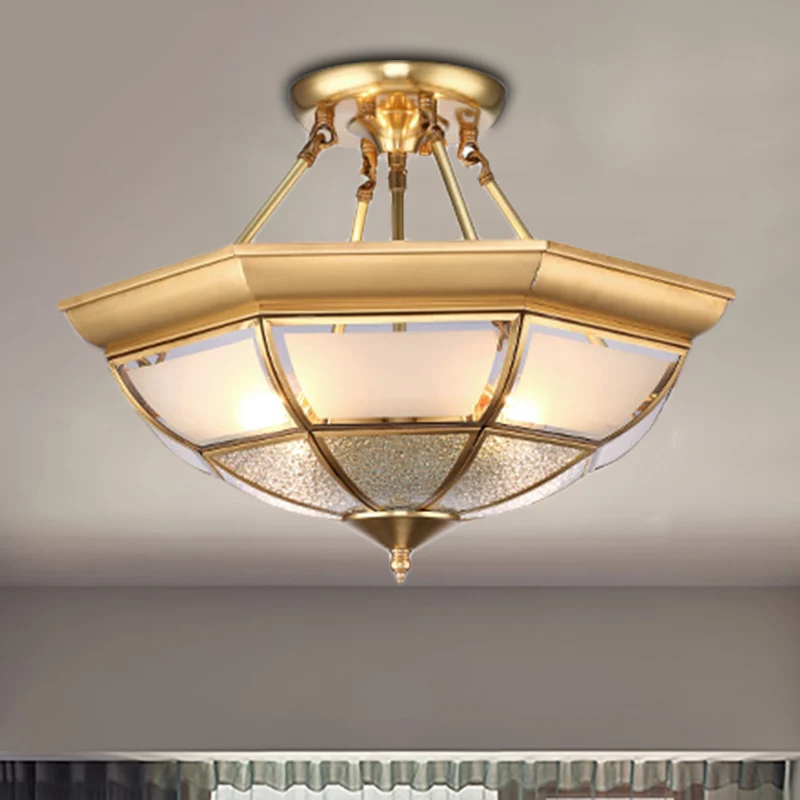 Messing 4-lichts semi-verzonken plafondlamp kolonialisme gebogen matglazen koepel plafondmontage kroonluchter voor woonkam...
