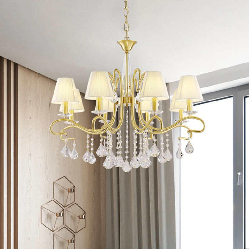 Messing 8-koppige kristallen plafondkroonluchter Landelijke stijl Metallic wervelarm slingerlamp met kegelvormige stoffen...