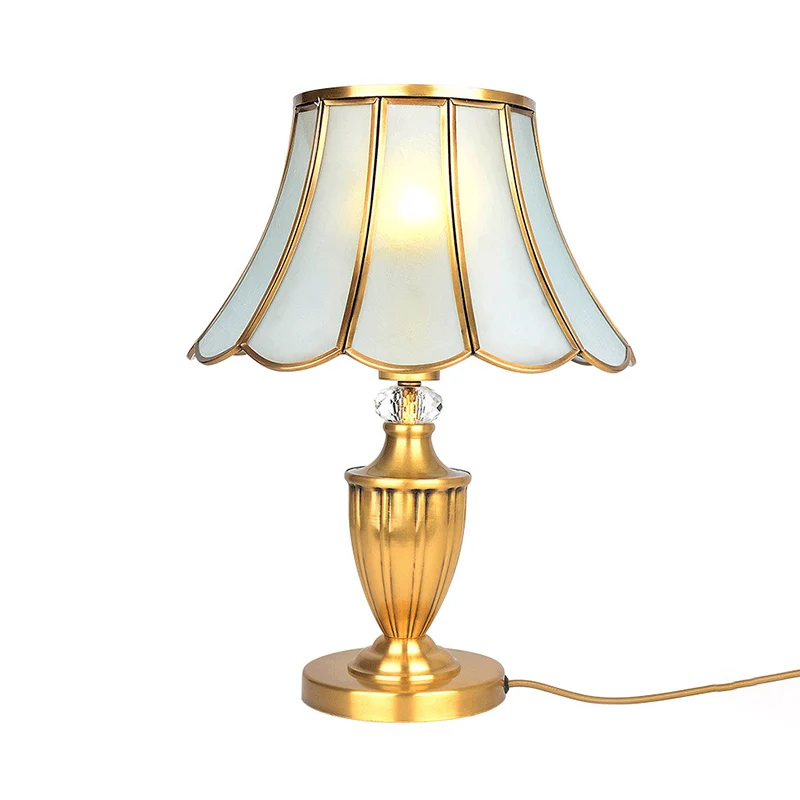Messing Bell Shade Nachtkastje Lamp Vintage Afgeschuind Glas 1-Lamp Woonkamer Tafelverlichting Clearhalo