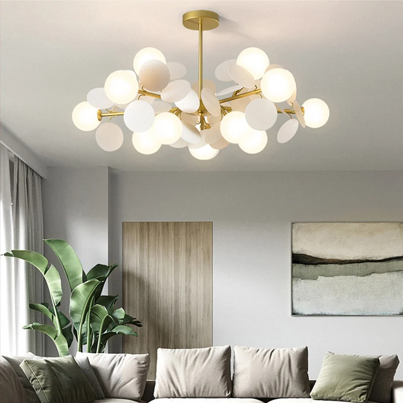 Messing bol kroonluchterlamp eigentijds melkachtig glazen hangende verlichtingsarmatuur met decoratie met meerdere cirkels...