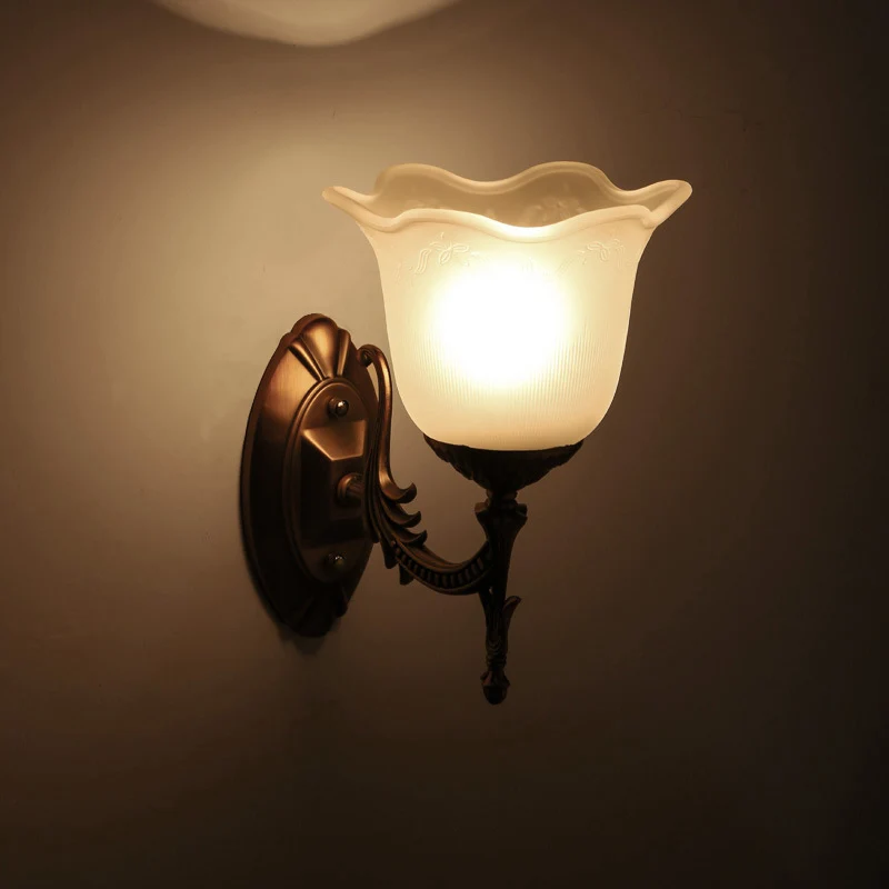 Messing geschulpte bel wandlamp armatuur rustiek matglas 1/2-licht woonkamer wandmontage verlichting Clearhalo