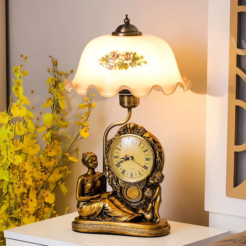 Messing 1 kop geschulpte tafellamp Vintage opaline glazen kom leesboeklamp met klok en vrouw-deco Clearhalo