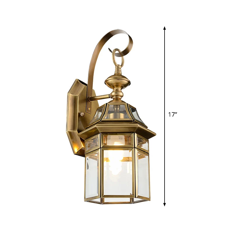Messing Lantaarn Wandlamp Traditionalistisch Metaal 1 Licht Buiten Wandmontage Verlichting met Helder Glazen Paneel Clearhalo