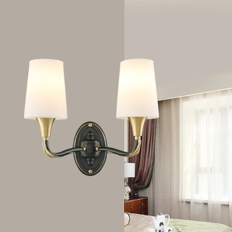 Messing taps toelopende wandlamp Traditionele matglazen 1/2-licht gang wandkandelaarverlichting Clearhalo